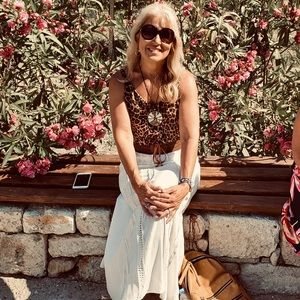 Meet your Posher, Leslie